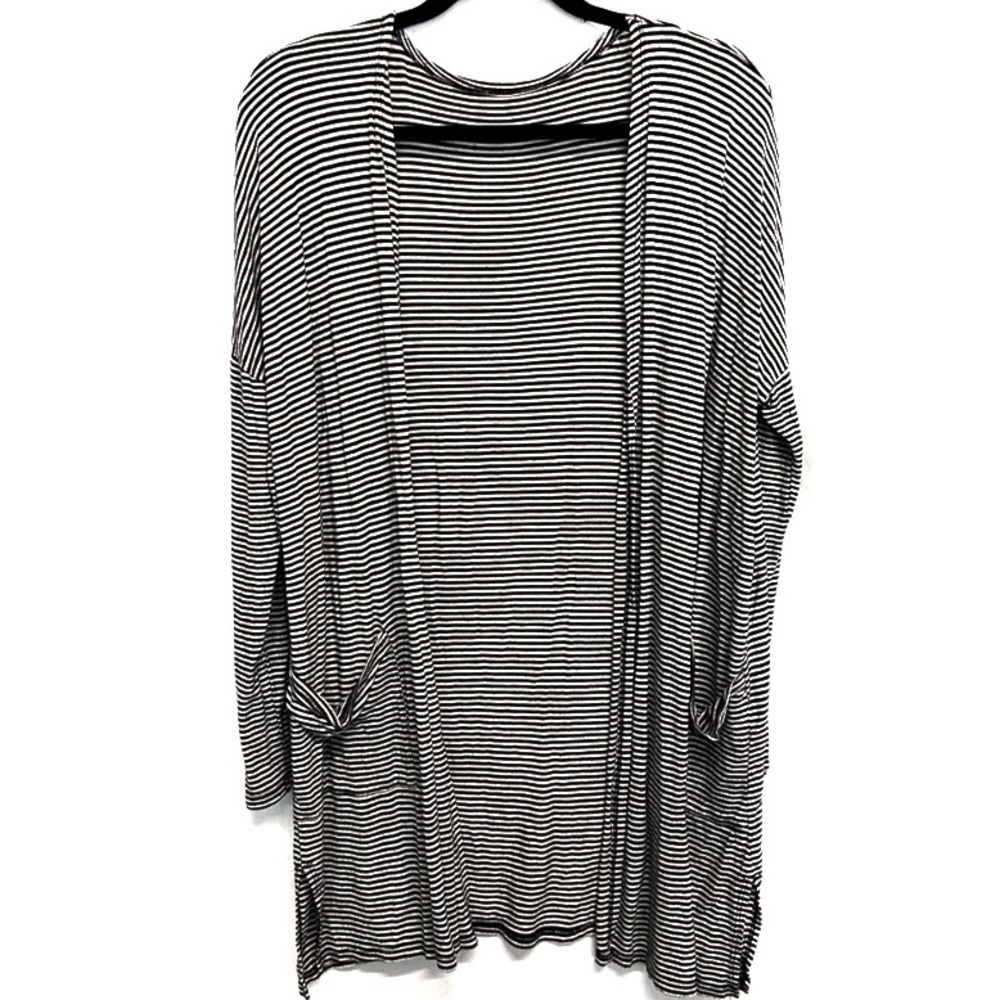Carly Jean Los Angels Black and White Cardigan